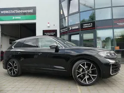 Schwarz Gebraucht 2014 VW Touareg R-line SUV | 65.800 €