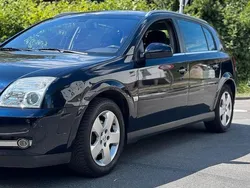 Blau Gebraucht 2003 Opel Signum Kombi | 2.000 € (Etwas zu teuer)