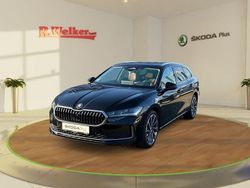 Ebony schwarz metallic met. Gebraucht 2024 Skoda Superb LAURIN & KLEMENT Kombi | 52.400 €