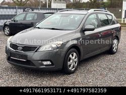 Grau Gebraucht 2012 Kia Ceed Sportswagon Kombi | 4.499 € (Fairer Preis)