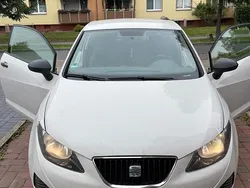 Weiß Gebraucht 2011 Seat Ibiza Kleinwagen | 2.400 € (Guter Preis)