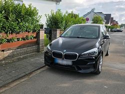 Schwarz Gebraucht 2020 BMW 220 Gran Tourer Van / Kleinbus | 16.495 € (Fairer Preis)