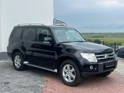 Schwarz Gebraucht 2008 Mitsubishi Pajero Intense SUV | 15.500 €