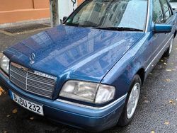 Blau Gebraucht 1993 Mercedes C180 Elegance Limousine | 9.999 €