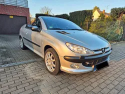 Silber Gebraucht 2002 Peugeot 206 CC Platinum Cabrio | 3.500 € (Teuer)