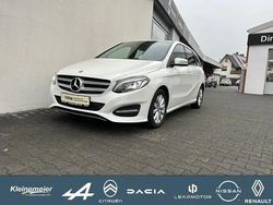 Calcitweiss unilack Gebraucht 2018 Mercedes B180 Style Van / Kleinbus | 19.990 € (Fairer Preis)