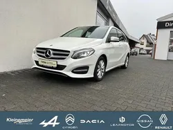 Calcitweiss unilack Gebraucht 2018 Mercedes B180 Style Van / Kleinbus | 17.490 € (Guter Preis)