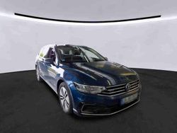 Aquamarinblau metallic Gebraucht 2021 VW Passat GTE Kombi | 23.499 € (Guter Preis)