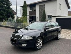 Schwarz Gebraucht 2007 Skoda Octavia LAURIN & KLEMENT Kombi | 4.200 € (Fairer Preis)