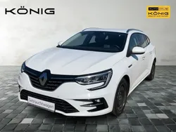 Weiß Gebraucht 2021 Renault Mégane GrandTour Intens Kombi | 13.999 € (Guter Preis)