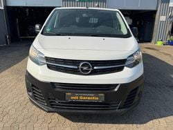 Weiß Gebraucht 2022 Opel Vivaro Selection Van | 17.190 € (Superpreis)