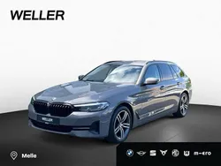 Grau Gebraucht 2021 BMW 520 Shadowline Kombi | 23.490 € (Guter Preis)