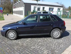 Blau Gebraucht 2001 Audi A3 Kleinwagen | 1.950 € (Fairer Preis)