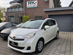 Weiß Gebraucht 2014 Toyota Verso-S Life Van / Kleinbus | 7.500 € (Fairer Preis)