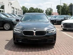 Black sapphire metallic Gebraucht 2021 BMW 520 Kombi | 35.450 € (Fairer Preis)