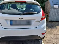 Weiß Gebraucht 2011 Ford Fiesta Trend Kleinwagen | 4.100 € (Guter Preis)