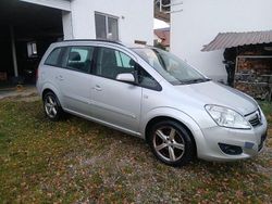 Silber Gebraucht 2009 Opel Zafira Edition Van / Kleinbus | 1.290 € (Superpreis)