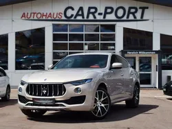 Beige Gebraucht 2017 Maserati Levante SUV | 39.490 €