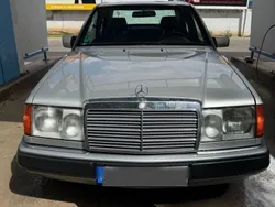 Silber Gebraucht 1993 Mercedes 320 Limousine | 13.000 €