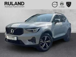 Grau Gebraucht 2024 Volvo XC40 Plus SUV | 36.890 € (Fairer Preis)