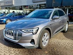Grau Gebraucht 2021 Audi e-tron S-Line SUV | 28.950 € (Superpreis)