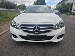 Weiß Gebraucht 2013 Mercedes E200 Kombi | 12.590 € (Fairer Preis)