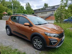Orange Gebraucht 2021 Dacia Sandero Stepway Kleinwagen | 12.490 € (Guter Preis)