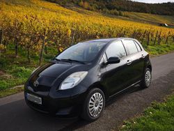 Schwarz Gebraucht 2011 Toyota Yaris Cool Kleinwagen | 3.250 € (Fairer Preis)