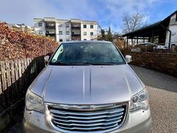 Silber Gebraucht 2014 Chrysler Town & Country Limited Van | 11.500 €