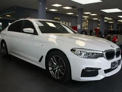 Alpinweiß uni Gebraucht 2021 BMW 520 M Sport Limousine | 33.980 € (Guter Preis)