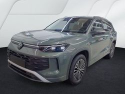 Cipressinogrün metallic Gebraucht 2025 VW Tayron Life SUV | 38.290 €