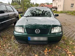 Grün Gebraucht 1999 VW Bora Limousine | 900 € (Guter Preis)