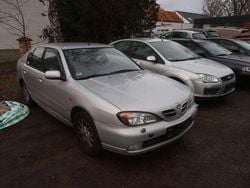 Silber Gebraucht 2001 Nissan Primera Limousine | 499 € (Guter Preis)