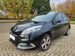Schwarz Gebraucht 2012 Renault Scénic III Van / Kleinbus | 5.300 € (Fairer Preis)