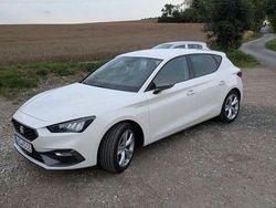Weiß Gebraucht 2021 Seat Leon FR Limousine | 21.600 € (Fairer Preis)