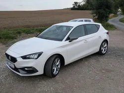 Weiß Gebraucht 2021 Seat Leon FR Limousine | 19.400 € (Superpreis)