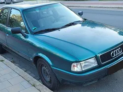 Grün Gebraucht 1992 Audi 80 Kombi | 2.000 €