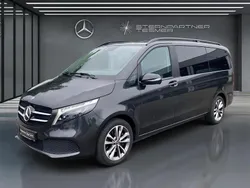 Grau Gebraucht 2022 Mercedes V250 Edition Van / Kleinbus | 57.900 € (Teuer)