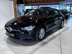 Schwarz Gebraucht 2020 Mercedes CLA180 Shooting Brake Kombi | 19.980 € (Guter Preis)