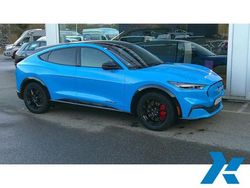 Blau Gebraucht 2023 Ford Mustang Mach-E Premium SUV | 44.990 € (Fairer Preis)