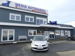 Grau Gebraucht 2007 Renault Clio II Limousine | 4.000 € (Teuer)