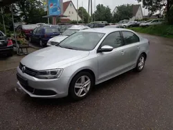 Reflexsilber metallic Gebraucht 2011 VW Jetta Comfortline Limousine | 4.888 € (Guter Preis)