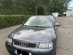 Grau Gebraucht 2000 Audi A3 Limousine | 1.100 € (Guter Preis)
