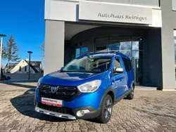 Blau Gebraucht 2017 Dacia Dokker Celebration Van | 14.477 € (Etwas zu teuer)