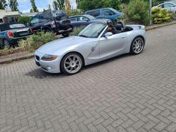 Silber Gebraucht 2004 BMW Z4 Cabrio | 13.650 € (Etwas zu teuer)