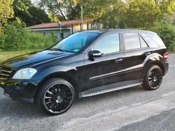 Schwarz Gebraucht 2006 Mercedes ML320 SUV | 11.399 € (Teuer)