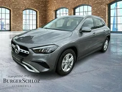 Grau Gebraucht 2025 Mercedes GLA180 SUV | 39.600 € (Etwas zu teuer)