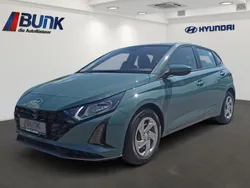 Mangrove green Neu 2025 Hyundai i20 Select Limousine | 22.100 € (Fairer Preis)