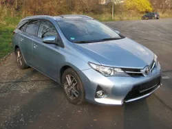 Blau Gebraucht 2015 Toyota Auris Touring Sports Edition Kombi | 12.490 € (Fairer Preis)