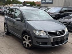 Grau Gebraucht 2007 VW Touran Cross Van / Kleinbus | 2.700 € (Superpreis)